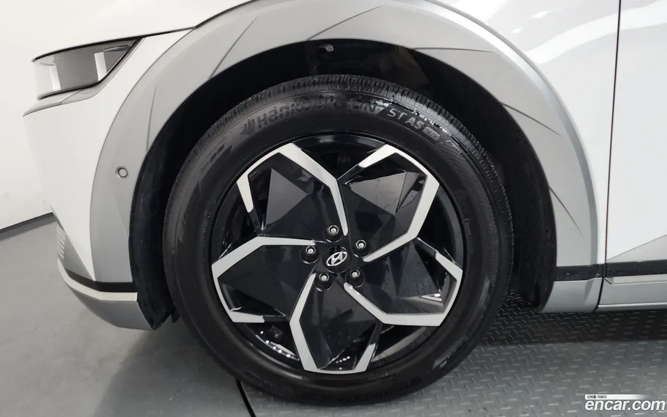 Hyundai Ioniq 5 AWD 2024 — thumbnail 2