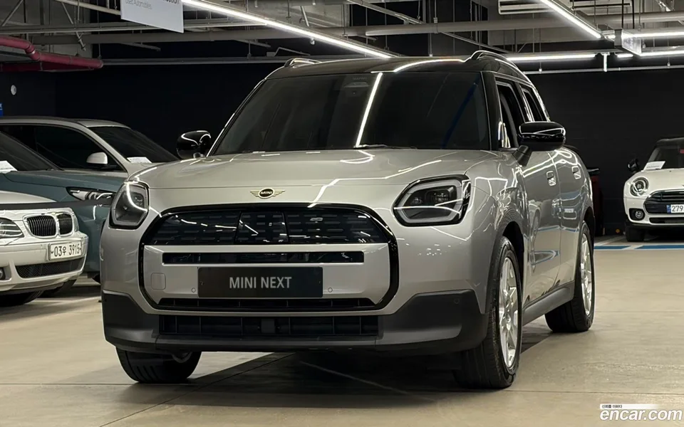 MINI Cooper Countryman Electric E 2025 — photo 1, buy with delivery to Moscow