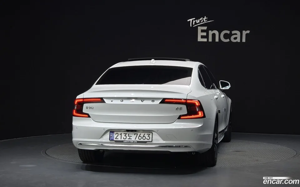 Volvo S90 B5 2024 — thumbnail 4
