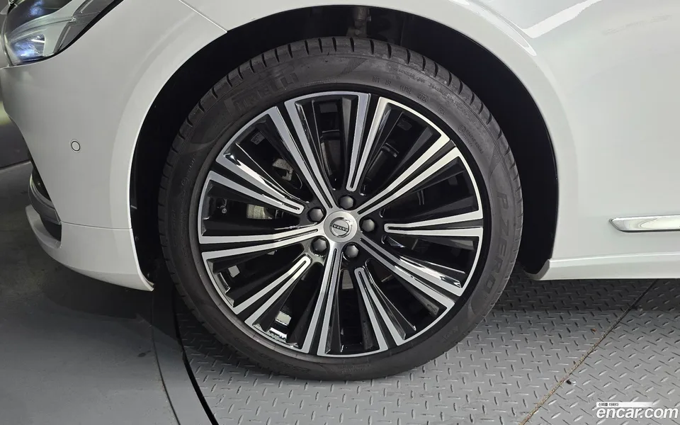 Volvo S90 B5 2024 — thumbnail 5