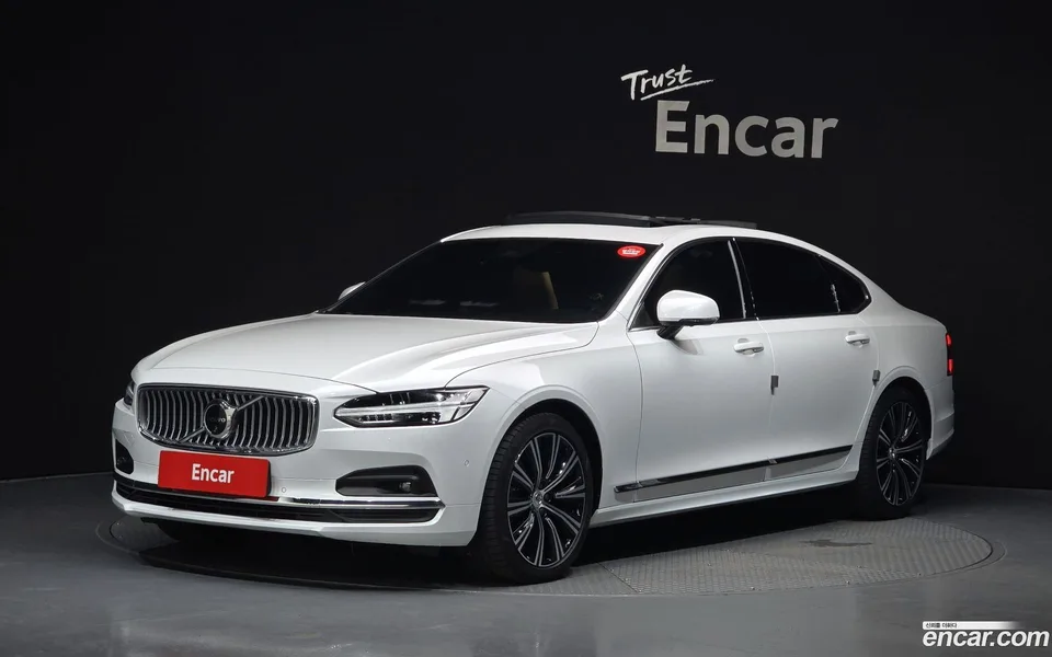 Volvo S90 B5 2024 — photo 1, buy with delivery to Moscow