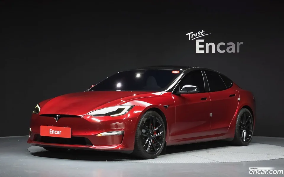 Tesla Model S AWD 2023 — photo 1, buy with delivery to Moscow