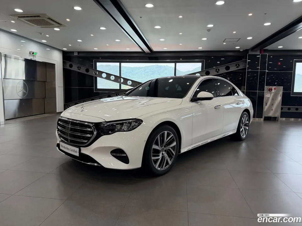 Mercedes-Benz E-Class E220d 4MATIC 2024 — photo 1, buy with delivery to Moscow
