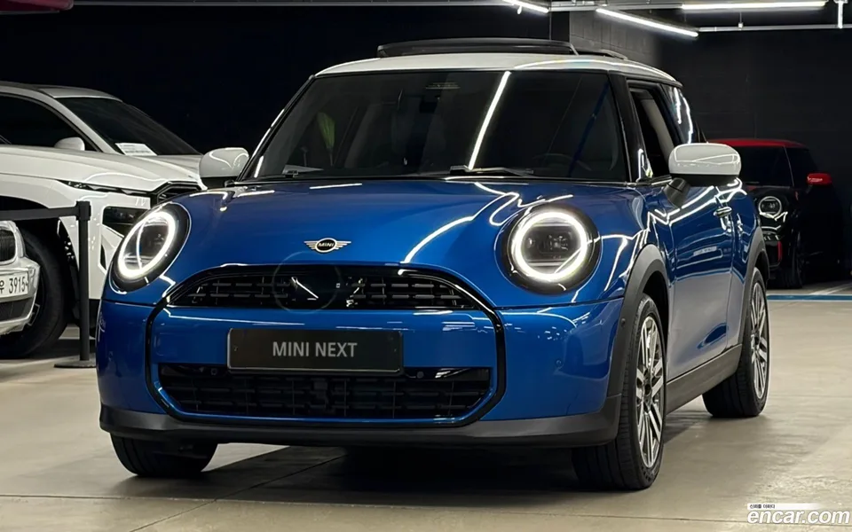 MINI Cooper C 2025 — photo 1, buy with delivery to Moscow