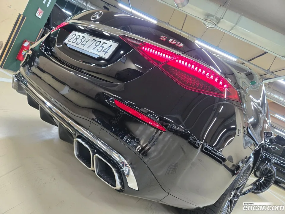 Mercedes-Benz S-Class AMG S63 E 4MATIC 2025 — thumbnail 3