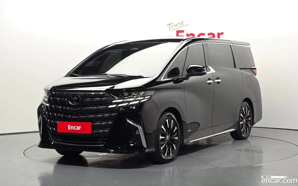 Toyota Alphard 2.5 HEV AWD 2025 — photo 1, buy with delivery to Moscow