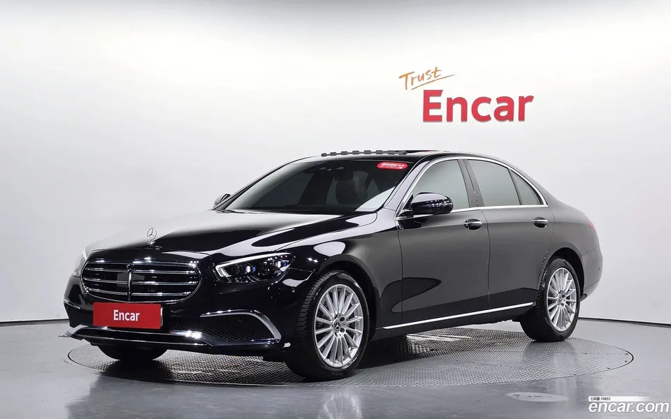 Mercedes-Benz E-Class E250 2023 — photo 1, buy with delivery to Moscow