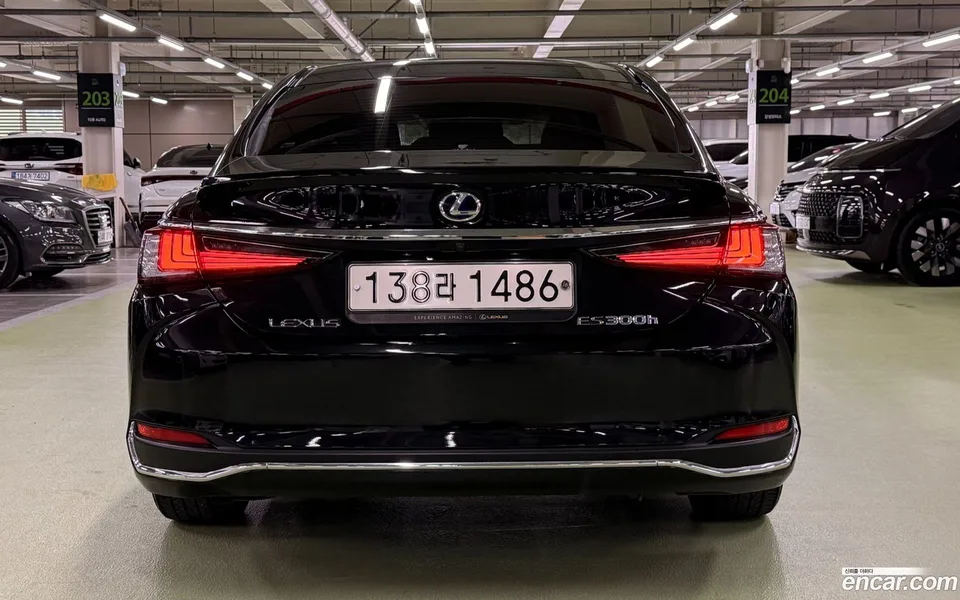 Lexus ES 300h 2022 — thumbnail 5