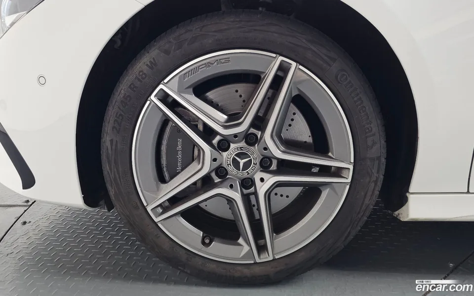 Mercedes-Benz CLA-Class CLA250 4MATIC 2025 — thumbnail 5