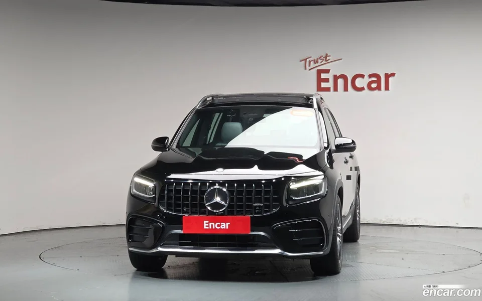 Mercedes-Benz GLB-Class AMG GLB35 4MATIC 2025 — thumbnail 3