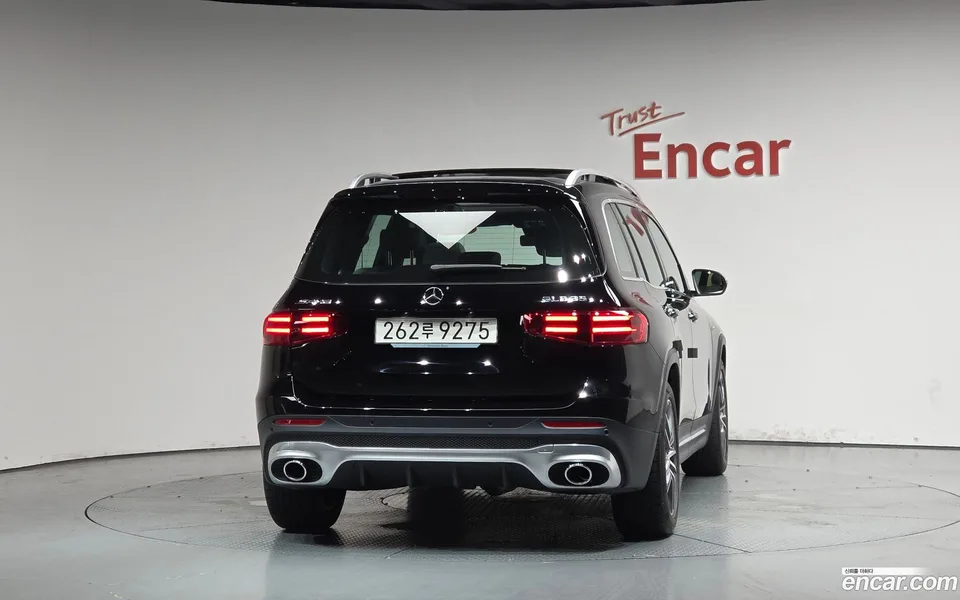 Mercedes-Benz GLB-Class AMG GLB35 4MATIC 2025 — thumbnail 4