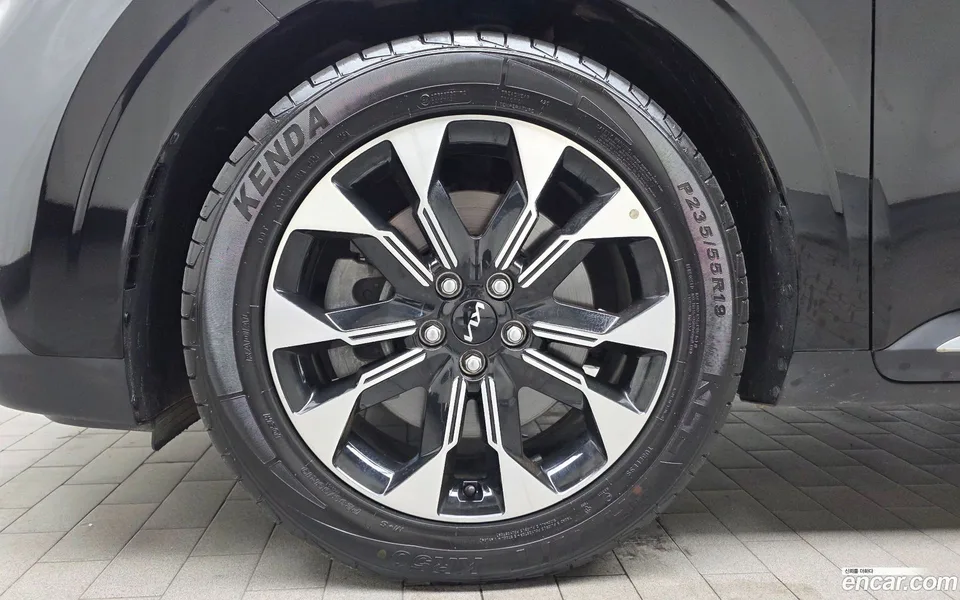 Kia Carnival 9 2022 — thumbnail 5