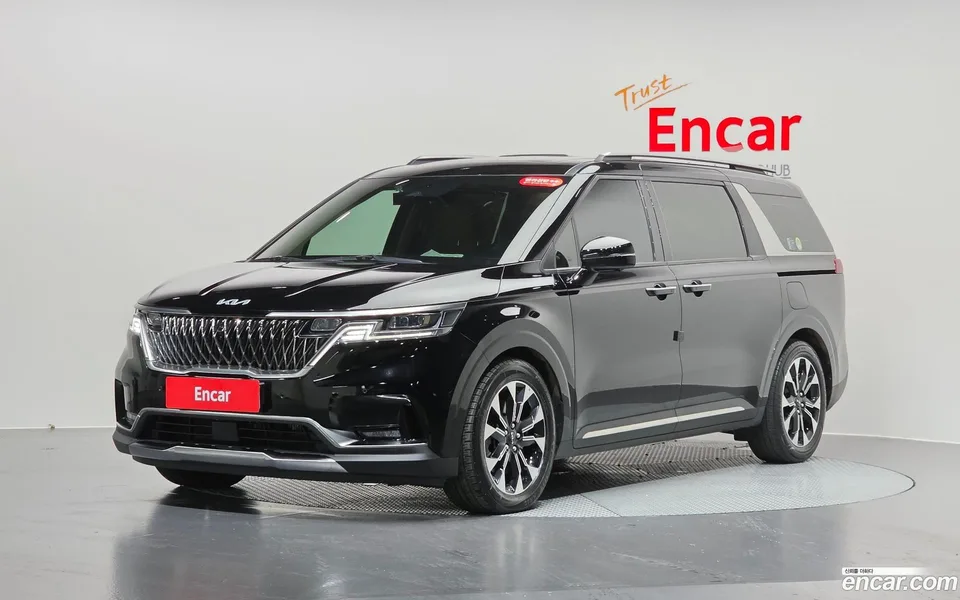 Kia Carnival 9 2022 — photo 1, buy with delivery to Moscow