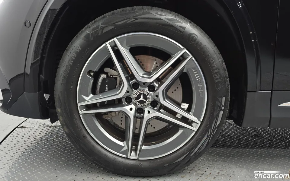 Mercedes-Benz GLA-Class GLA250 4MATIC 2025 — thumbnail 2