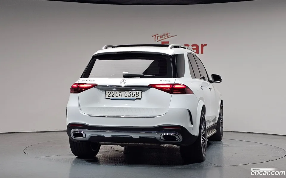 Mercedes-Benz GLE-Class GLE450 4MATIC 2025 — thumbnail 4