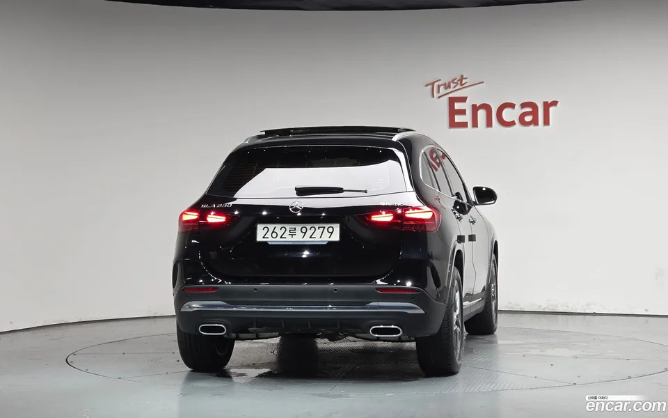 Mercedes-Benz GLA-Class GLA250 4MATIC 2025 — thumbnail 4