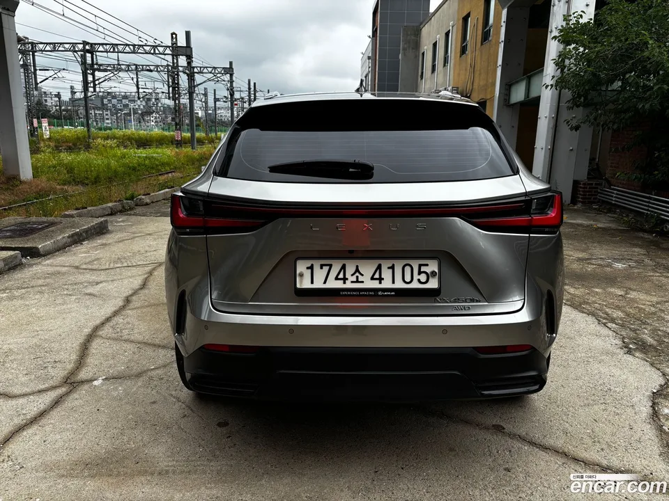Lexus NX 450h+ 2022 — thumbnail 4