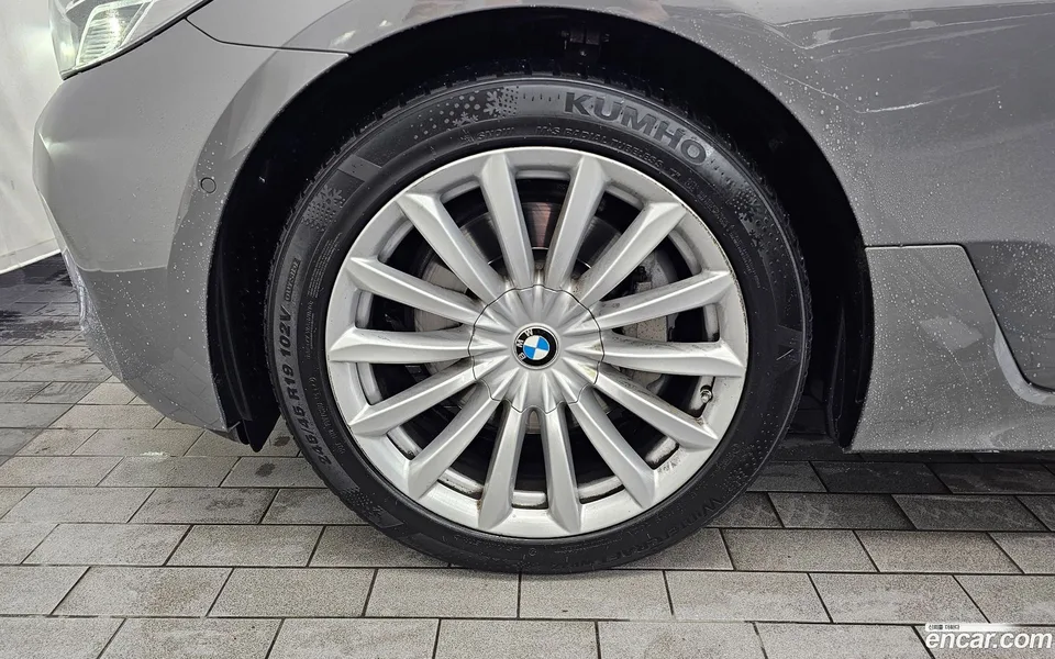 BMW 6 Series GT 630i xDrive 2022 — thumbnail 5