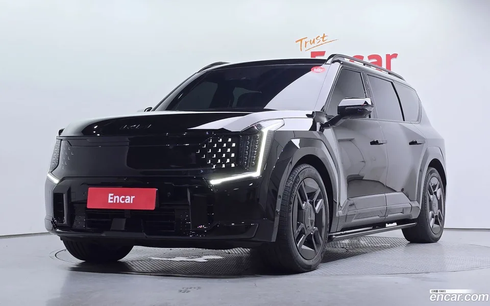 Kia EV9 4WD 2023 — photo 1, buy with delivery to Moscow