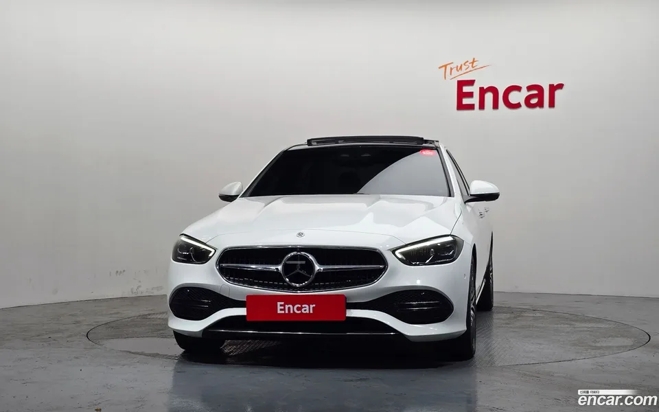 Mercedes-Benz C-Class C300 4MATIC 2023 — thumbnail 3