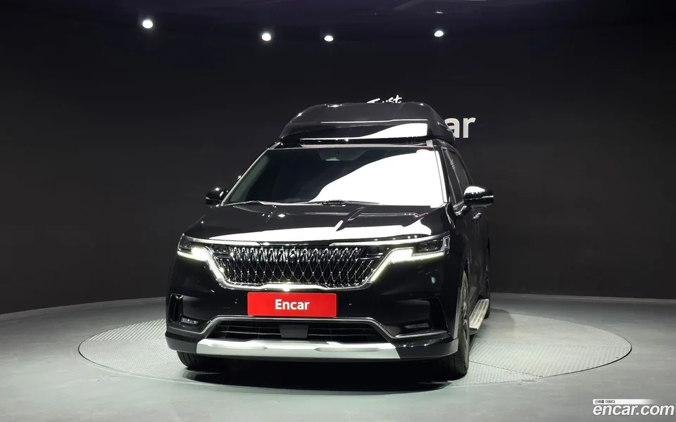 Kia Carnival 9 2023 — thumbnail 3
