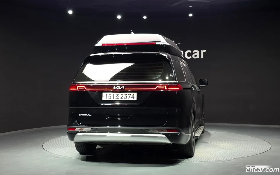 Kia Carnival 9 2023 — thumbnail 4
