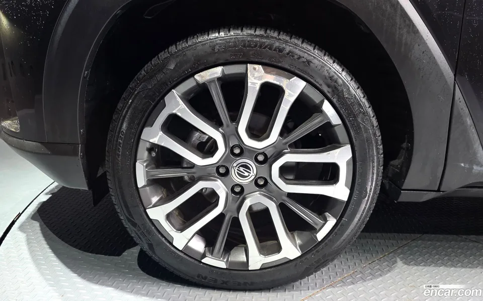 KG Mobility Torres 1.5 2WD 2022 — thumbnail 5