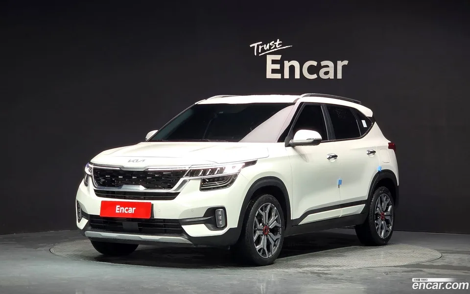 Kia Seltos 1.6 2WD 2022 — photo 1, buy with delivery to Moscow