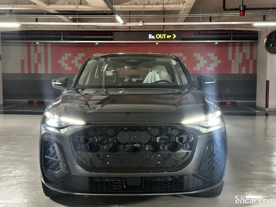 Audi Q5 (80A) 40 TDI S Line 2025 — photo 1, buy with delivery to Moscow