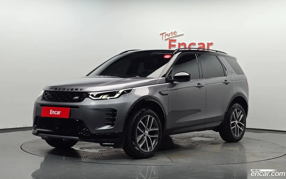 Land Rover Discovery Sport P250 SE 2025 — фото 1, купить с доставкой в Москву