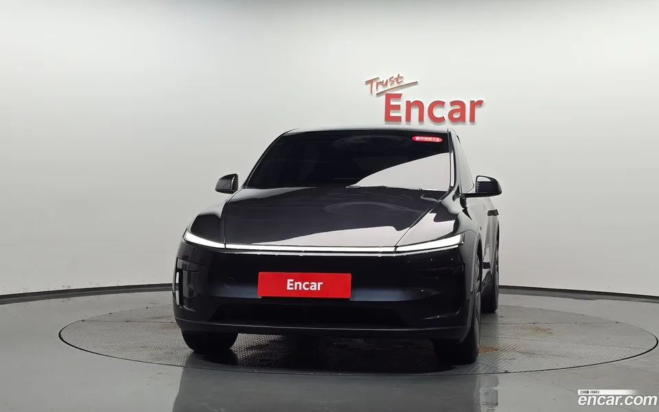 Tesla Model Y AWD 2025 — thumbnail 3