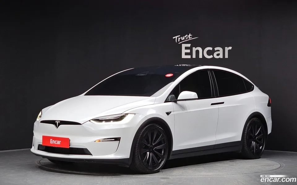 Tesla Model X AWD 2023 — photo 1, buy with delivery to Moscow