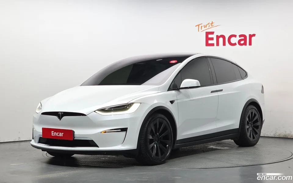 Tesla Model X AWD 2023 — фото 1, купить с доставкой в Москву