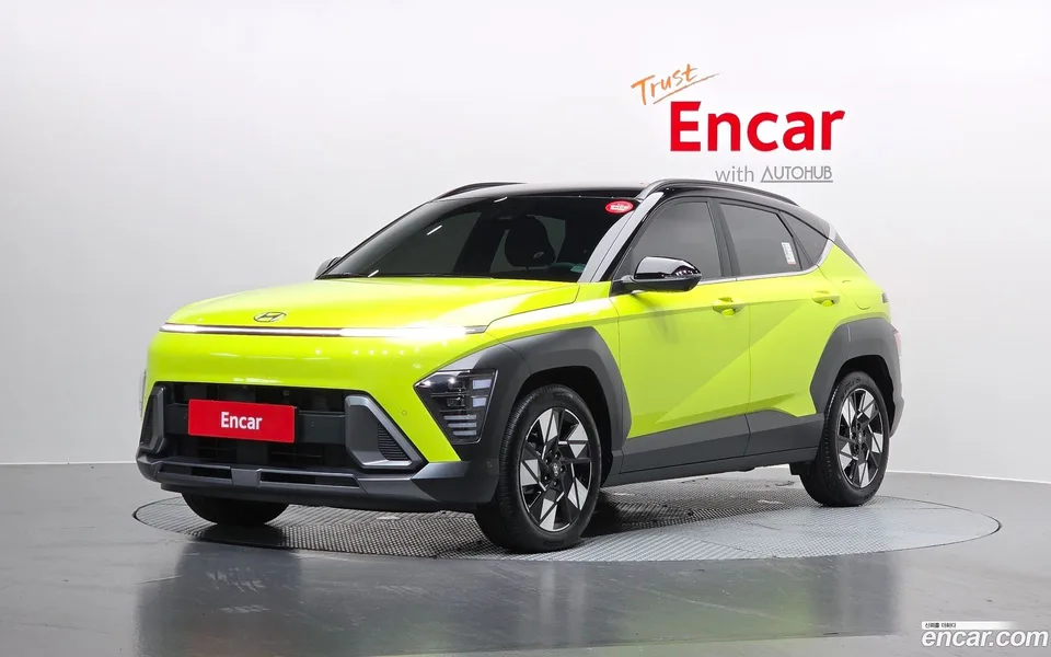 Hyundai Kona Hybrid 2023 — photo 1, buy with delivery to Moscow