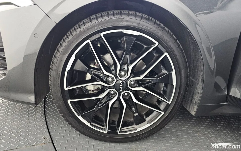 Kia K5 1.6 2023 — миниатюра 2