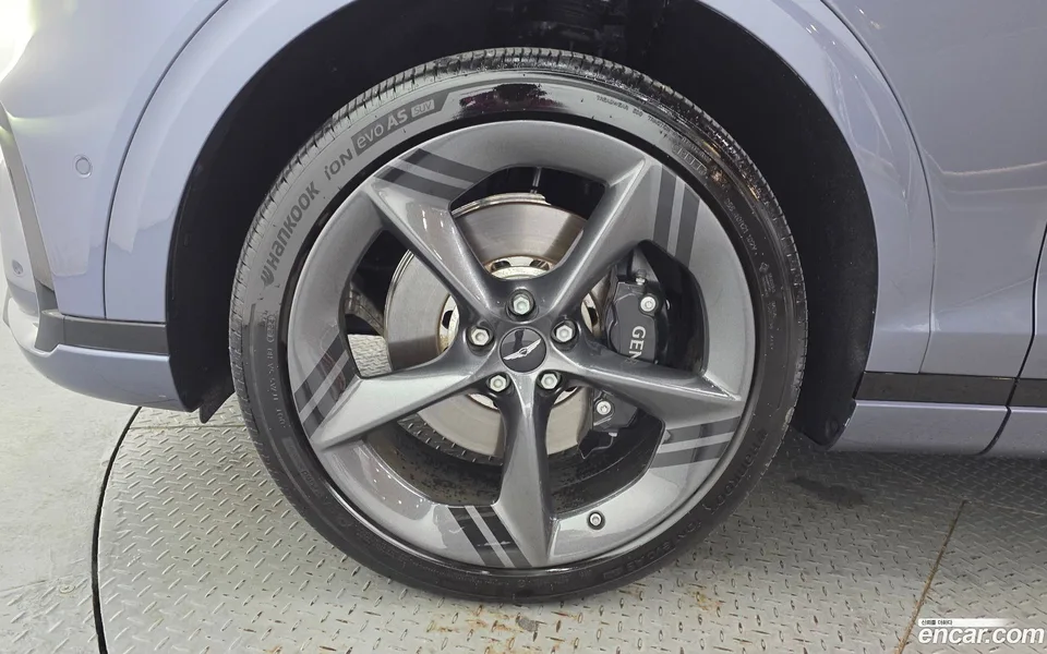 Genesis GV70 2.5T AWD 2024 — thumbnail 2