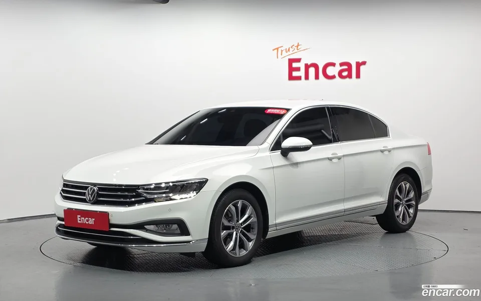 Volkswagen Passat GT 2.0 TDI 2022 — photo 1, buy with delivery to Moscow