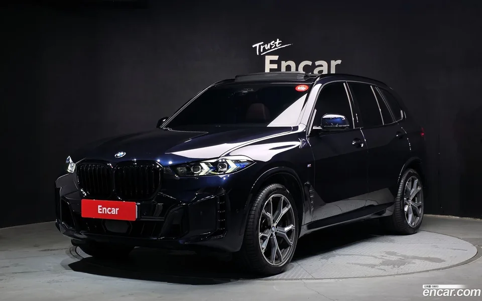 BMW X5 xDrive 40i M 2025 — photo 1, buy with delivery to Moscow
