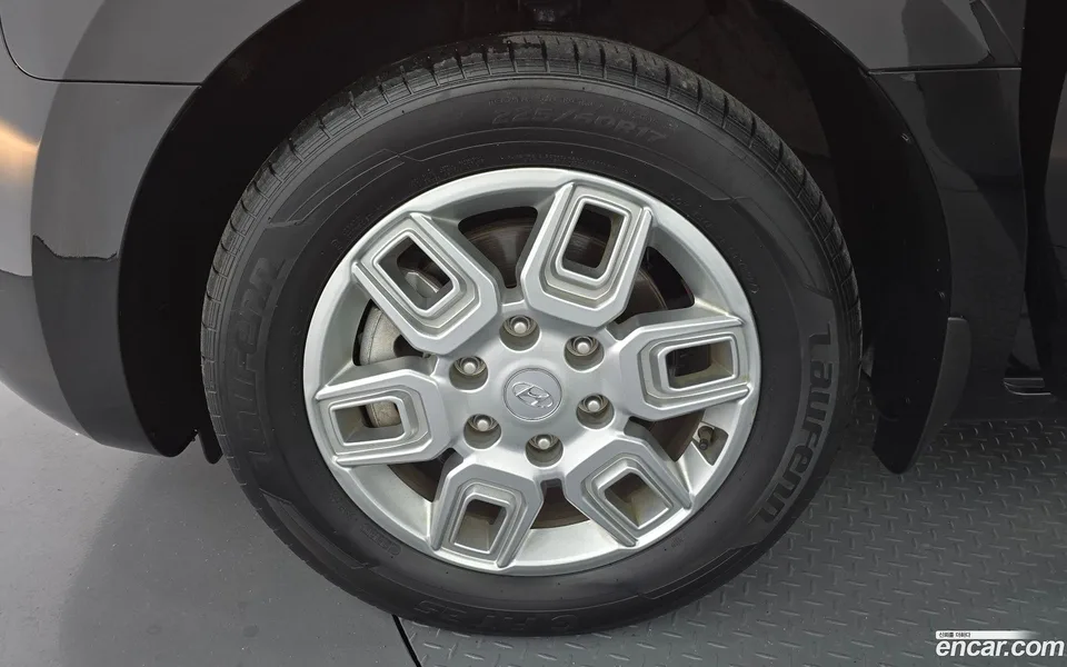 Hyundai Staria 11 2023 — thumbnail 5