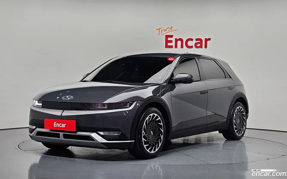 Hyundai Ioniq 5 AWD 2023 — photo 1, buy with delivery to Moscow