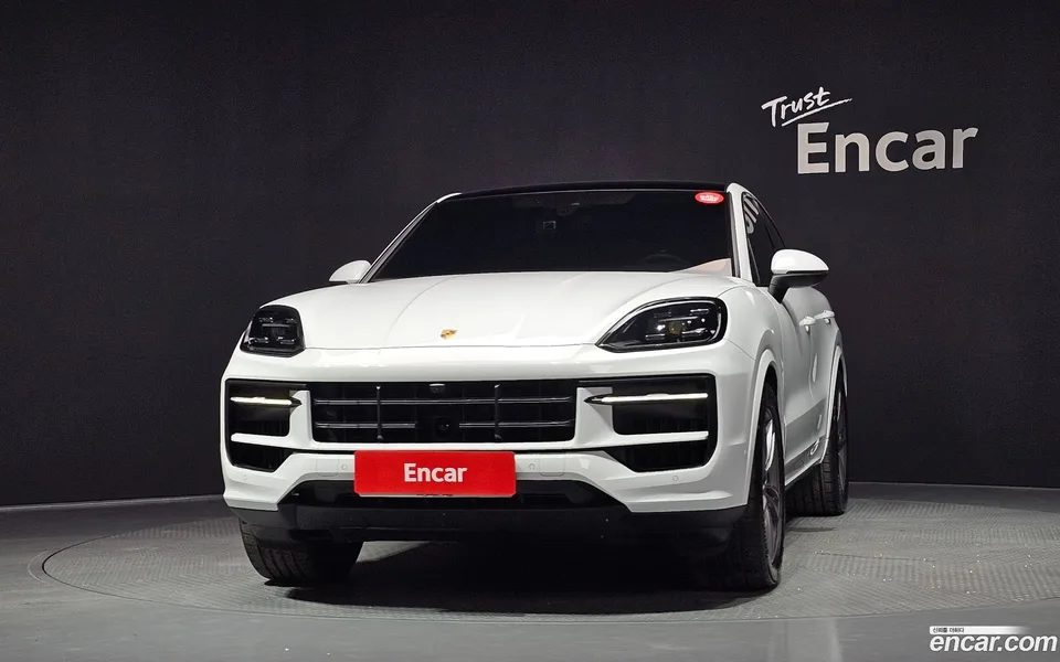 Porsche Cayenne 3.0 2023 — thumbnail 3