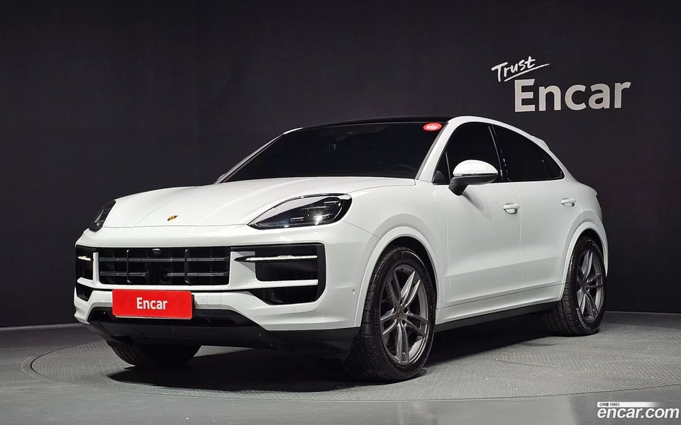 Porsche Cayenne 3.0 2023 — photo 1, buy with delivery to Moscow
