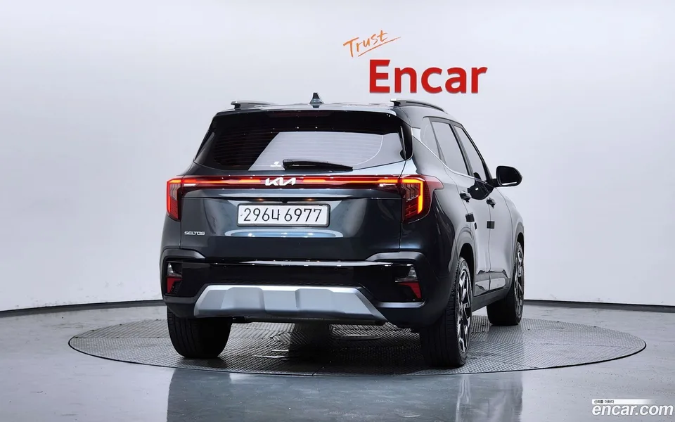 Kia Seltos 2.0 2WD 2023 — thumbnail 4