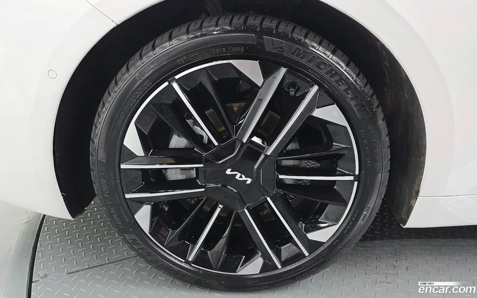 Kia K8 Hybrid 2025 — thumbnail 5