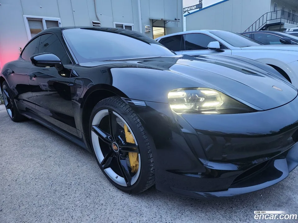 Porsche Taycan S 2022 — photo 1, buy with delivery to Moscow