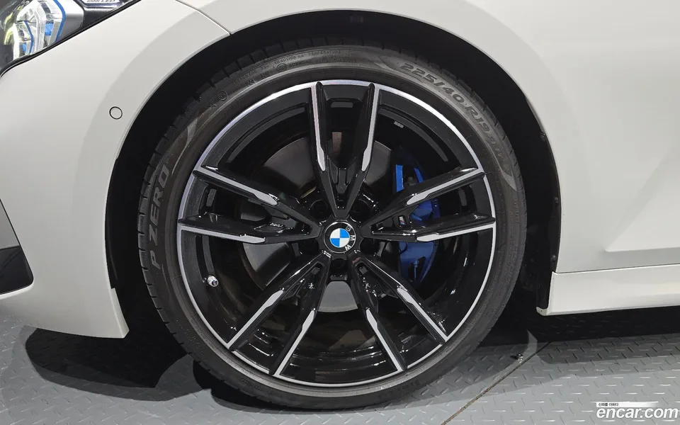 BMW 3 Series M340i 2023 — thumbnail 2