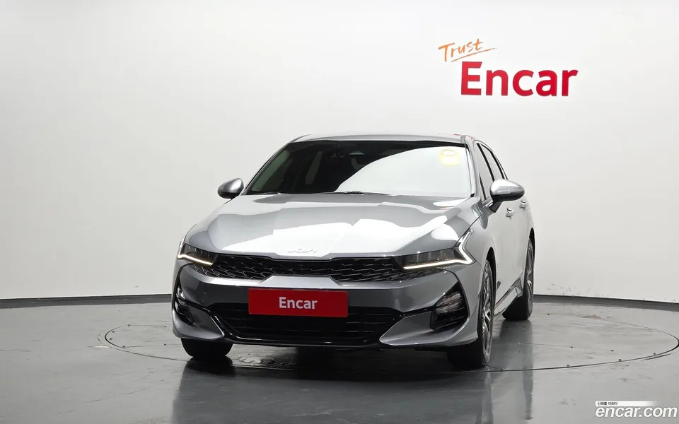 Kia K5 2.0 2023 — thumbnail 3