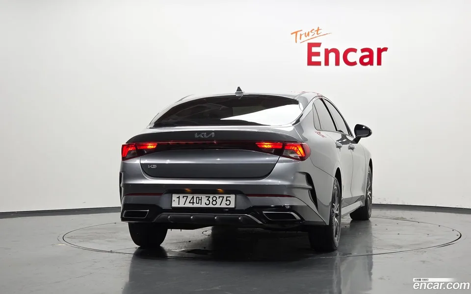 Kia K5 2.0 2023 — thumbnail 4