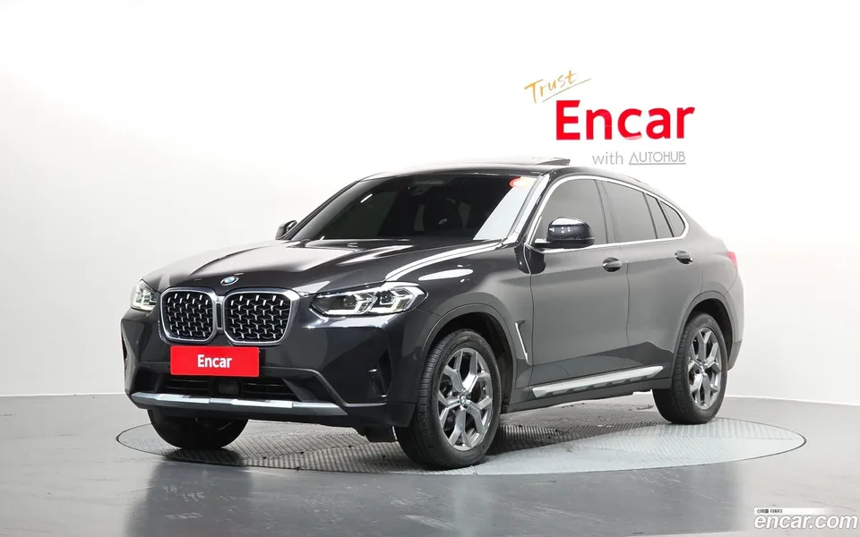 BMW X4 xDrive20i xLine 2022 — photo 1, buy with delivery to Moscow