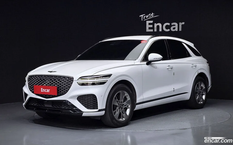Genesis GV70 2.5T 2WD 2022 — photo 1, buy with delivery to Moscow